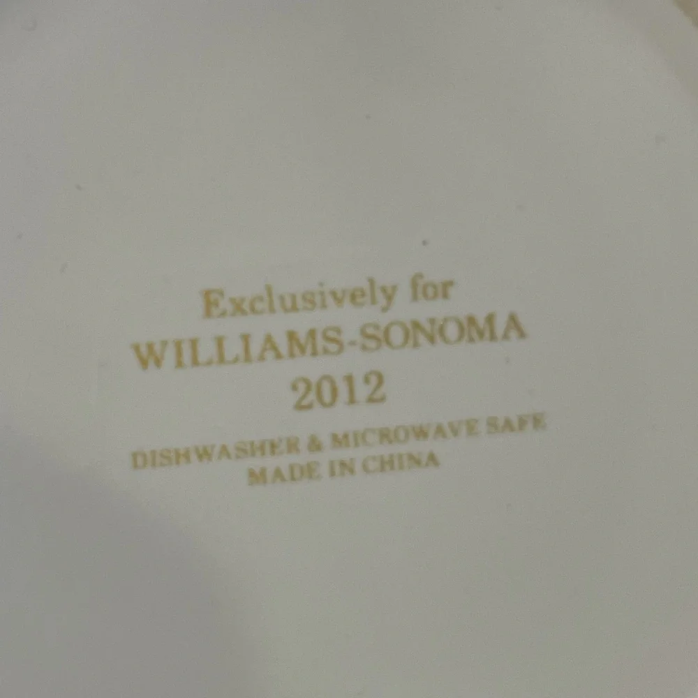 Williams Sonoma Initial (R & N)Ceramic Mugs